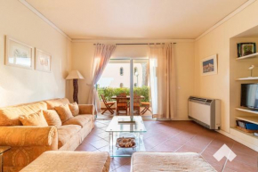 Spacious Villa in Jardim do Golfe • Pool